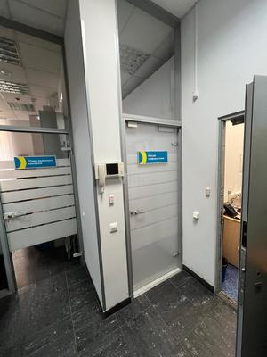 Сдам торговое помещение 170 м2, Гусятников пер, 13/3, Москва г