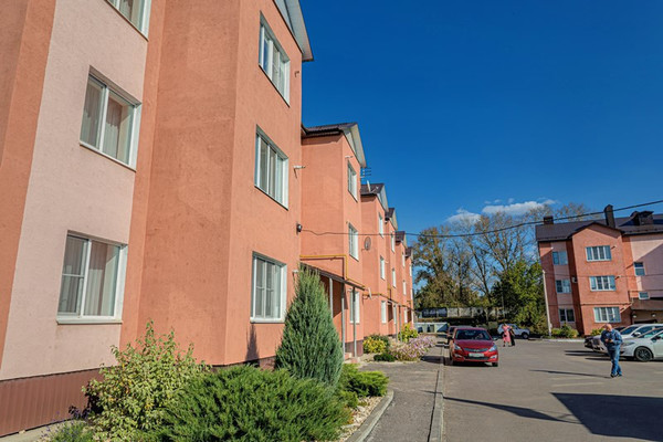 Продам трехкомнатную (3-комн.) квартиру, Компрессорная ул, 27а, Бессоновка с
