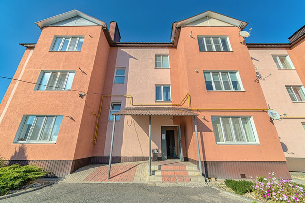 Продам трехкомнатную (3-комн.) квартиру, Компрессорная ул, 27а, Бессоновка с