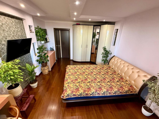 Продам двухкомнатную (2-комн.) квартиру, Ленина пр-кт, 8, Подольск г