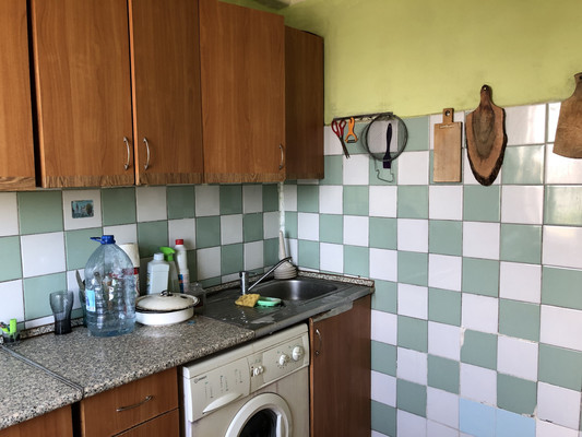 Продам трехкомнатную (3-комн.) квартиру, Раумская ул, 7а, Колпино г
