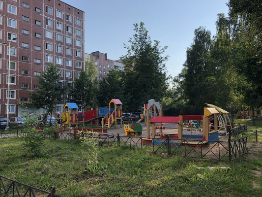 Продам трехкомнатную (3-комн.) квартиру, Раумская ул, 7а, Колпино г