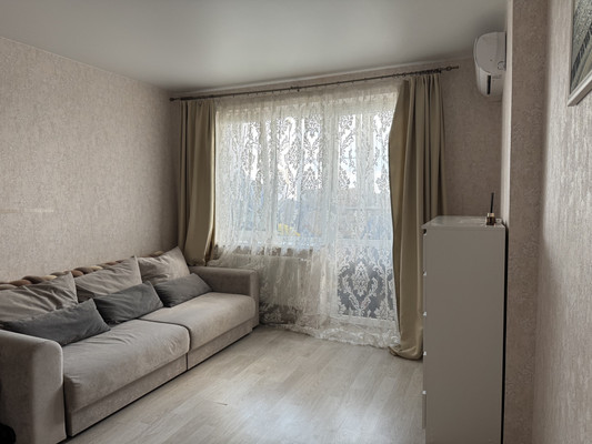 Продам двухкомнатную (2-комн.) квартиру, Садовая ул, 161/1, Краснодар г