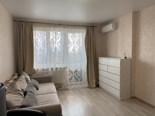 Продам двухкомнатную (2-комн.) квартиру, Садовая ул, 161/1, Краснодар г