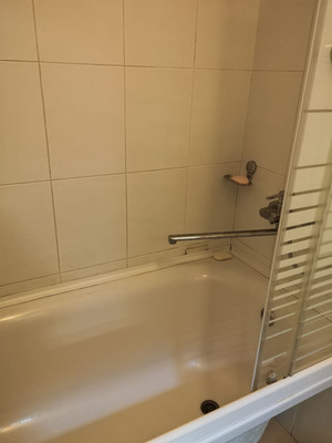 Продам трехкомнатную (3-комн.) квартиру, Сибирская ул, 21А/3, Иркутск г