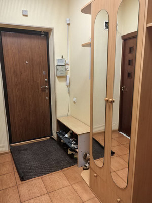 Продам трехкомнатную (3-комн.) квартиру, Сибирская ул, 21А/3, Иркутск г