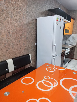 Продам трехкомнатную (3-комн.) квартиру, Сибирская ул, 21А/3, Иркутск г