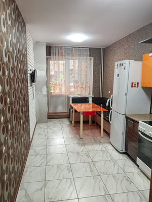 Продам трехкомнатную (3-комн.) квартиру, Сибирская ул, 21А/3, Иркутск г