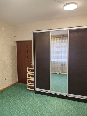 Продам трехкомнатную (3-комн.) квартиру, Сибирская ул, 21А/3, Иркутск г