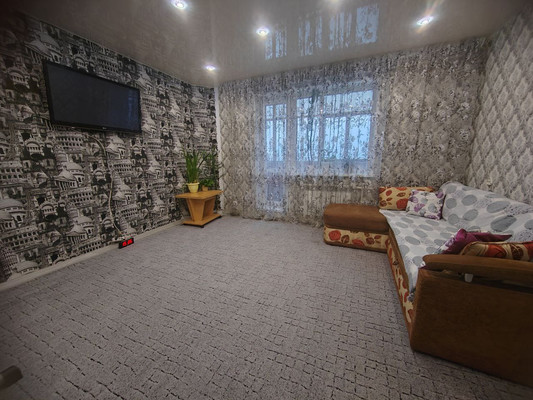 Продам многокомнатную квартиру, Ленинградский пр-кт, 32, Нижний Тагил г