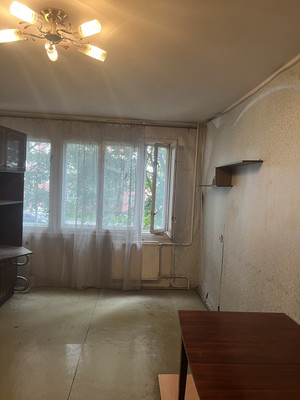 Продам комнату в 3-комн. квартире, Композиторов ул, 29к1, Санкт-Петербург г