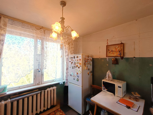 Продам трехкомнатную (3-комн.) квартиру, 246, Калининец рп