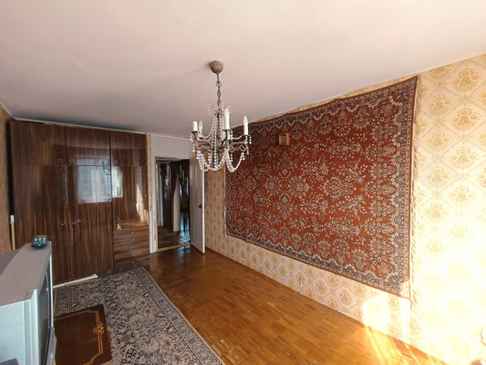 Продам трехкомнатную (3-комн.) квартиру, 246, Калининец рп
