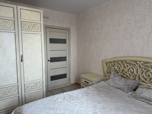 Продам двухкомнатную (2-комн.) квартиру, Садовая ул, 161/1, Краснодар г