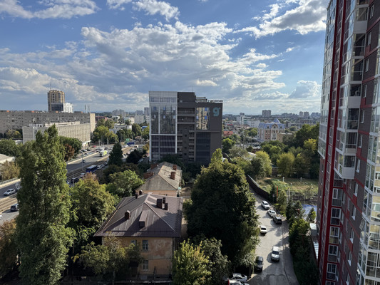 Продам двухкомнатную (2-комн.) квартиру, Садовая ул, 161/1, Краснодар г