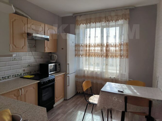 Продам трехкомнатную (3-комн.) квартиру, Пограничная ул, 61, Южно-Сахалинск г