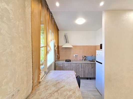 Продам двухкомнатную (2-комн.) квартиру, Краснореченская ул, 211, Хабаровск г