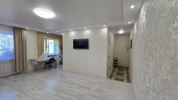 Продам двухкомнатную (2-комн.) квартиру, Краснореченская ул, 211, Хабаровск г