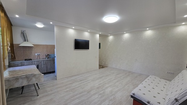 Продам двухкомнатную (2-комн.) квартиру, Краснореченская ул, 211, Хабаровск г