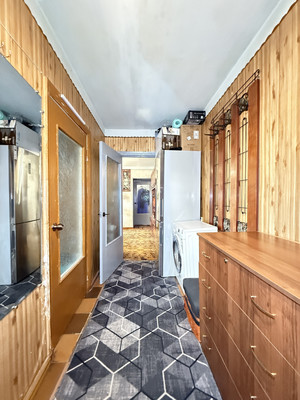 Продам трехкомнатную (3-комн.) квартиру, Мальбахова ул, 30кб, Нальчик г