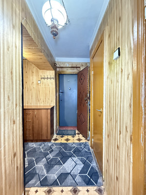 Продам трехкомнатную (3-комн.) квартиру, Мальбахова ул, 30кб, Нальчик г