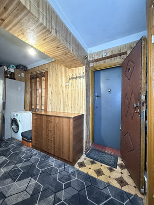 Продам трехкомнатную (3-комн.) квартиру, Мальбахова ул, 30кб, Нальчик г