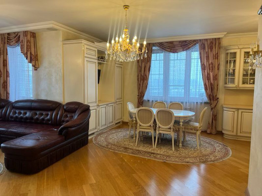 Продам трехкомнатную (3-комн.) квартиру, Калараш ул, 13, Люберцы г