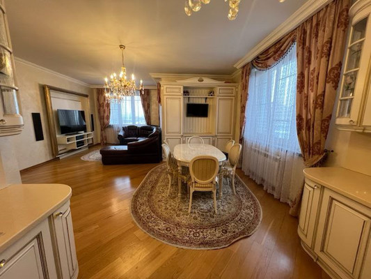 Продам трехкомнатную (3-комн.) квартиру, Калараш ул, 13, Люберцы г