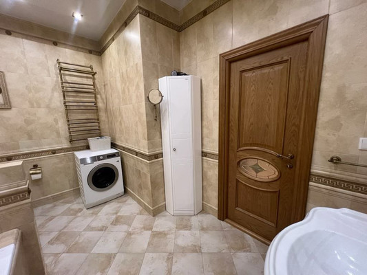 Продам трехкомнатную (3-комн.) квартиру, Калараш ул, 13, Люберцы г