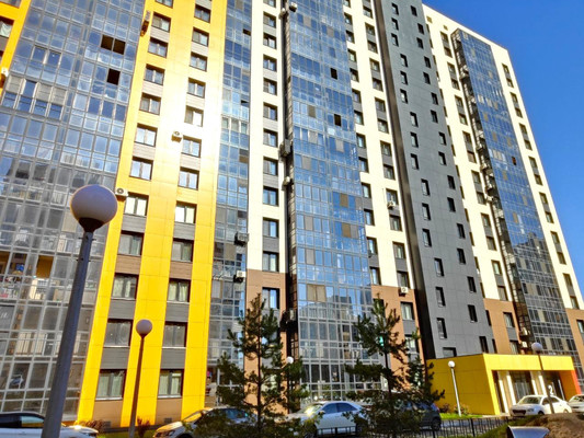 Продам двухкомнатную (2-комн.) квартиру, Натана Рахлина ул, 15к1, Казань г