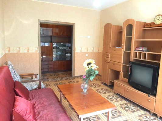 Продам трехкомнатную (3-комн.) квартиру, Октябрьская ул, 110, Тихорецк г