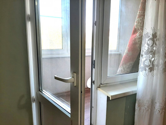 Продам трехкомнатную (3-комн.) квартиру, Октябрьская ул, 110, Тихорецк г