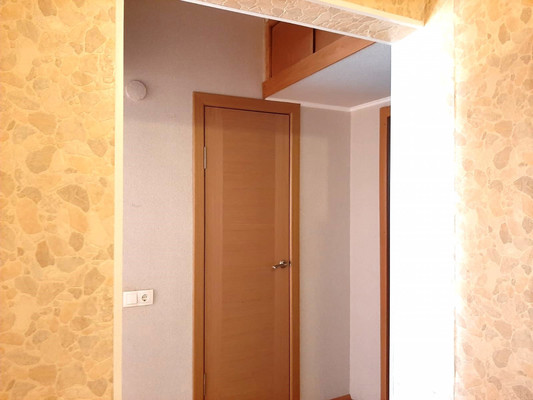 Продам трехкомнатную (3-комн.) квартиру, Октябрьская ул, 110, Тихорецк г