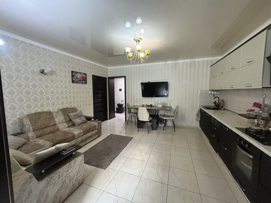 Продам однокомнатную (1-комн.) квартиру, Камская ул, 29а, Симферополь г