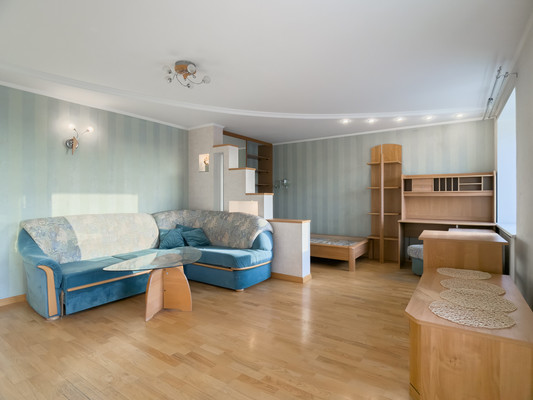 Продам многокомнатную квартиру, Просвещения пр-кт, 14к4, Санкт-Петербург г