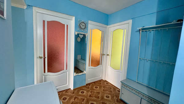 Продам трехкомнатную (3-комн.) квартиру, Полякова ул, 19, Астрахань г