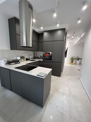 Продам трехкомнатную (3-комн.) квартиру, Мичуринский пр-кт, 26, Москва г