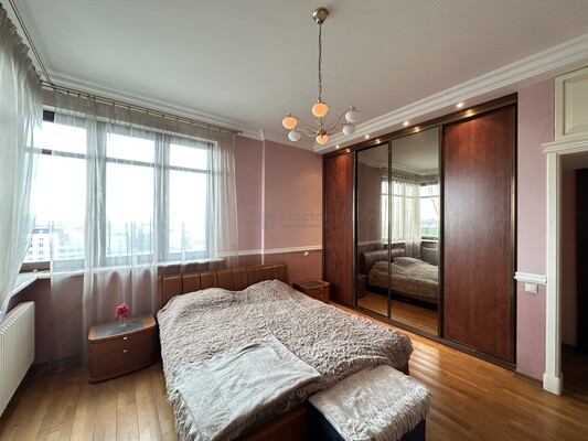 Продам многокомнатную квартиру, Астрадамский проезд, 4Ак2, Москва г