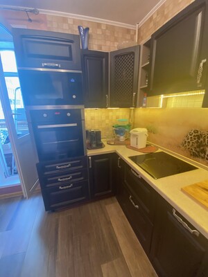 Продам двухкомнатную (2-комн.) квартиру, Старобитцевская ул, 17к2, Москва г