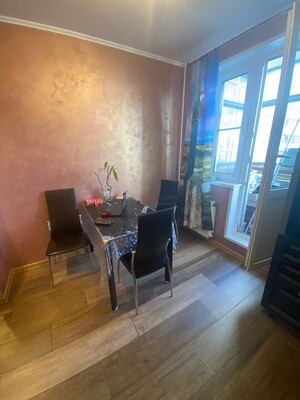 Продам двухкомнатную (2-комн.) квартиру, Старобитцевская ул, 17к2, Москва г