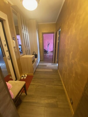 Продам двухкомнатную (2-комн.) квартиру, Старобитцевская ул, 17к2, Москва г