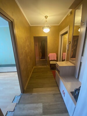 Продам двухкомнатную (2-комн.) квартиру, Старобитцевская ул, 17к2, Москва г