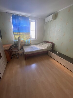 Продам двухкомнатную (2-комн.) квартиру, Старобитцевская ул, 17к2, Москва г