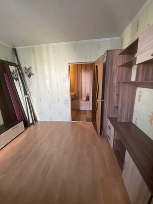 Продам двухкомнатную (2-комн.) квартиру, Старобитцевская ул, 17к2, Москва г