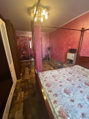 Продам двухкомнатную (2-комн.) квартиру, Старобитцевская ул, 17к2, Москва г
