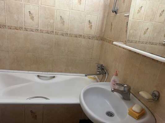 Продам трехкомнатную (3-комн.) квартиру, Скобелевская ул, 3к1, Москва г