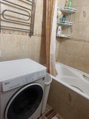Продам трехкомнатную (3-комн.) квартиру, Скобелевская ул, 3к1, Москва г