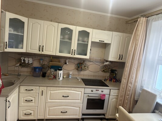 Продам трехкомнатную (3-комн.) квартиру, Скобелевская ул, 3к1, Москва г