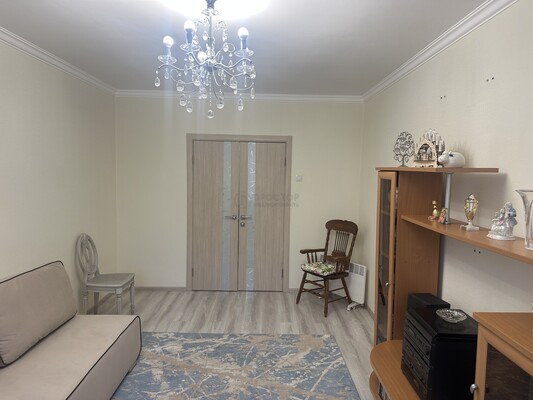 Продам трехкомнатную (3-комн.) квартиру, Скобелевская ул, 3к1, Москва г