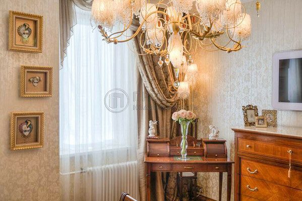 Продам трехкомнатную (3-комн.) квартиру, Чертановская ул, 48к3, Москва г